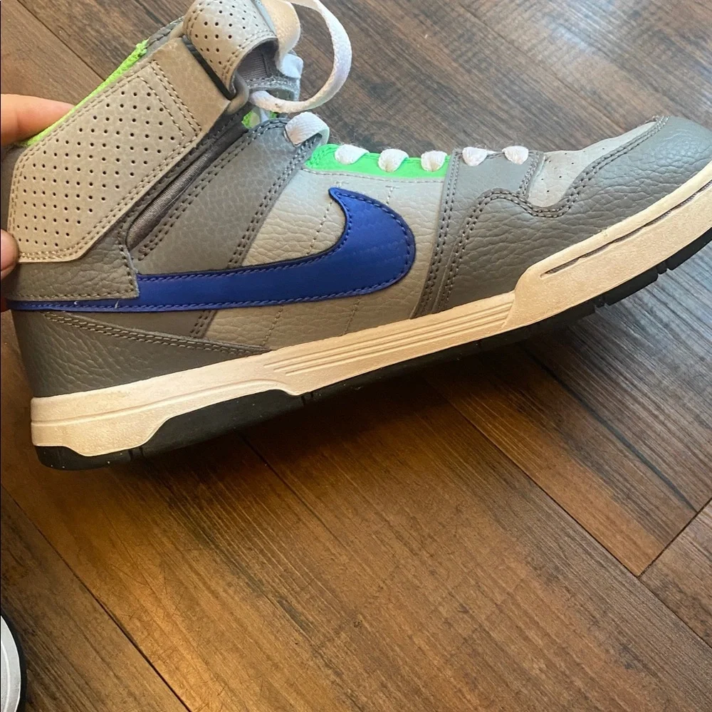 Nike SB Gray and Green High-Tops